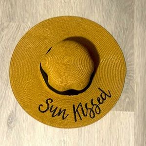 Fun “sun kissed” hat. In excellent condition. Used once only.